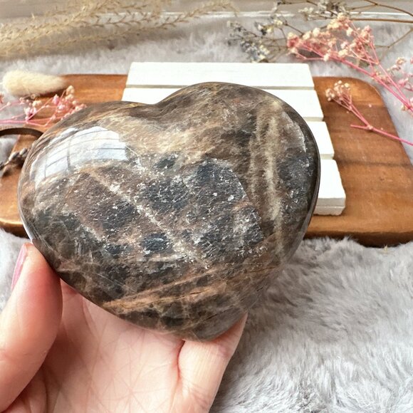 Beautiful Black Moonstone Heart - Picture 8 of 8
